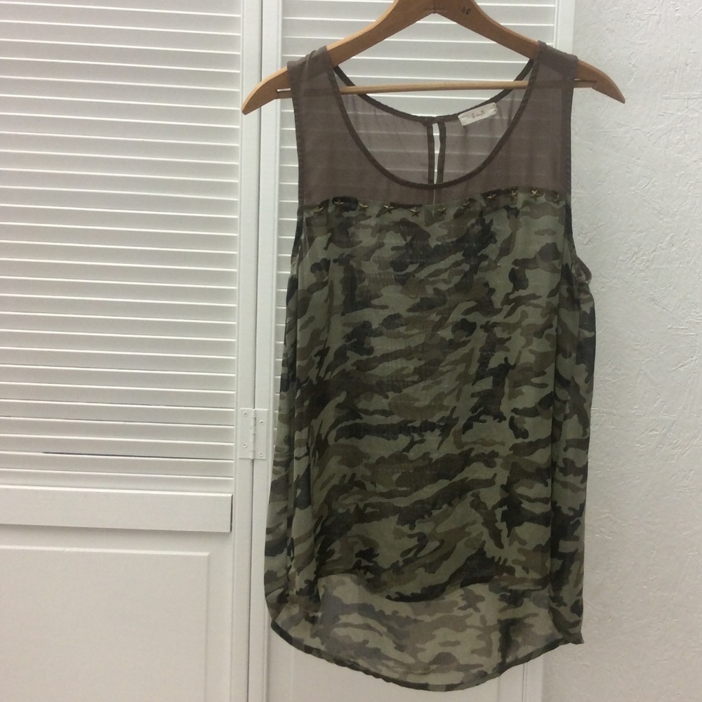 Anthropologie Sleeveless Camo Tank- Size L